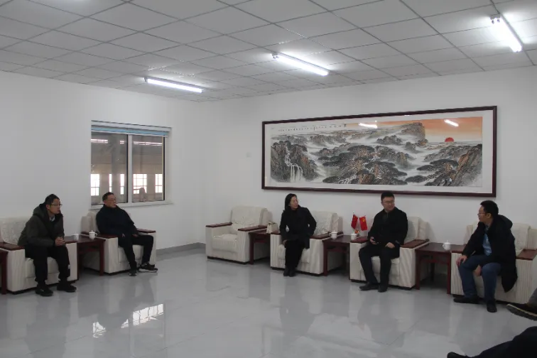 Begréissung eng Delegatioun vun der Shandong University of Architecture fir d'Planz ze besichen an Zesummenaarbecht z'entdecken